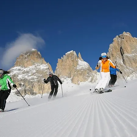 Cristallo Отель 3*