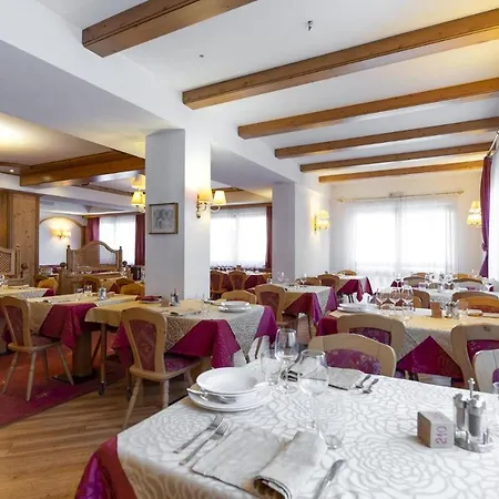 Cristallo 3* Канацеи