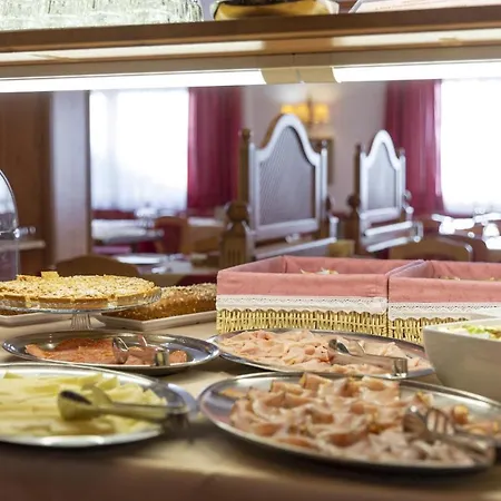 Cristallo Канацеи