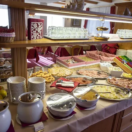 Готель Cristallo 3*