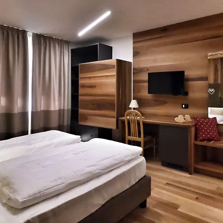 Cristallo Отель