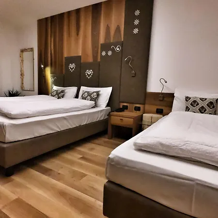 Отель Cristallo 3*