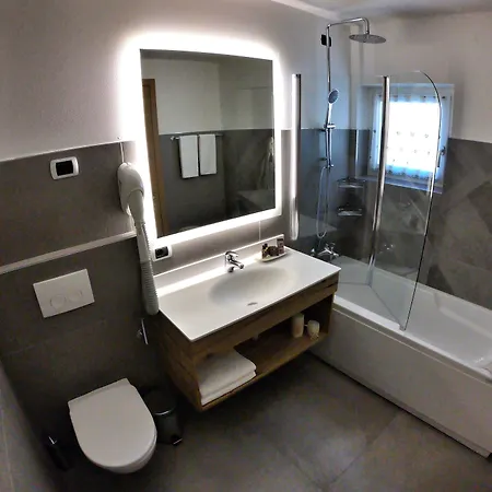 Отель Cristallo 3*