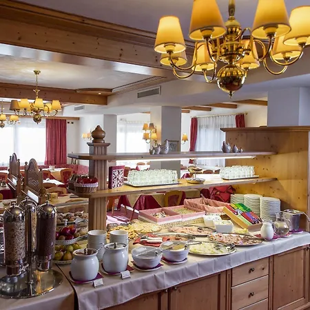 Cristallo Канацеи