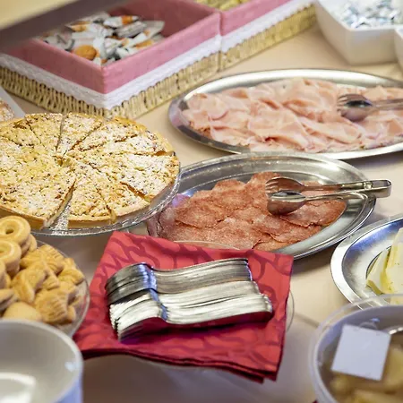 Cristallo Отель 3*