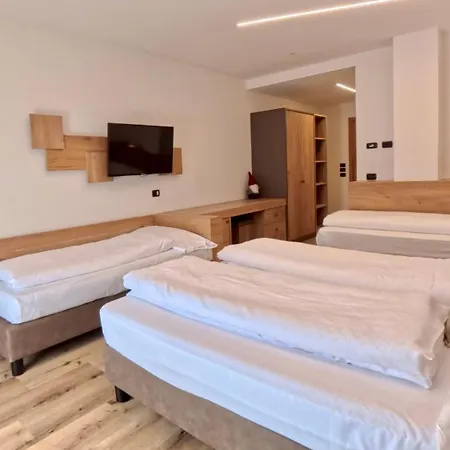 Hotel Cristallo 3*