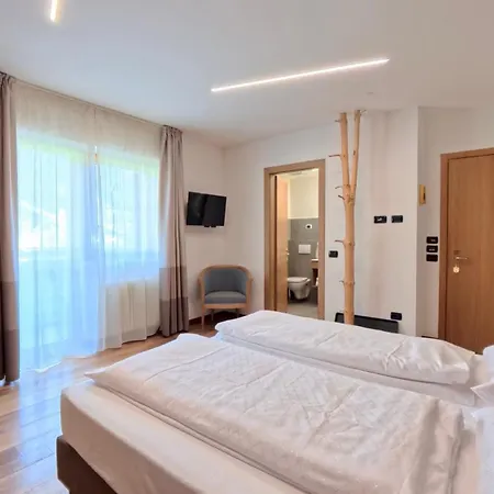 クリスタロ カナツェーイ