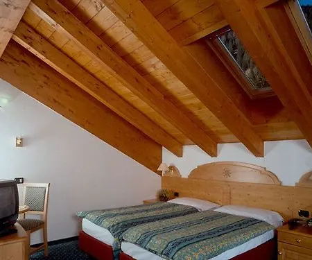 Hotel Cristallo Canazei