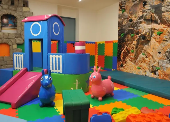 Cristallo 3* 까나제이