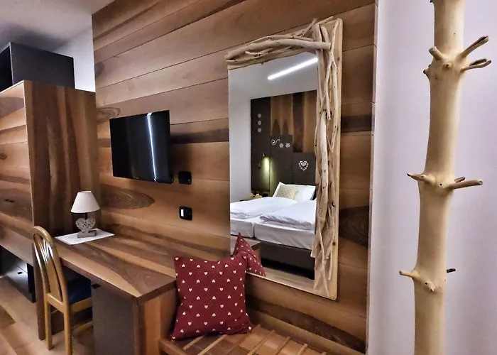 クリスタロ ホテル 3*